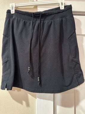 GreenTea women’s medium Black skort